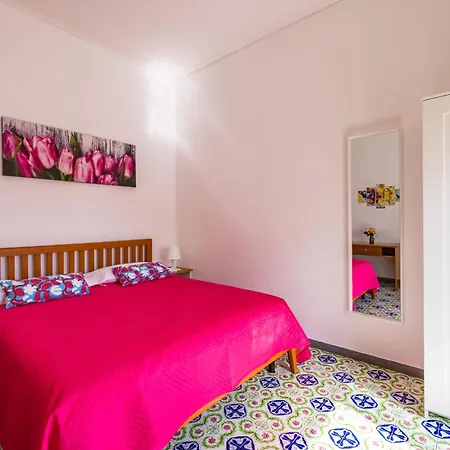Apartman Casa Mariapia Al Vomero By Napoliapartments