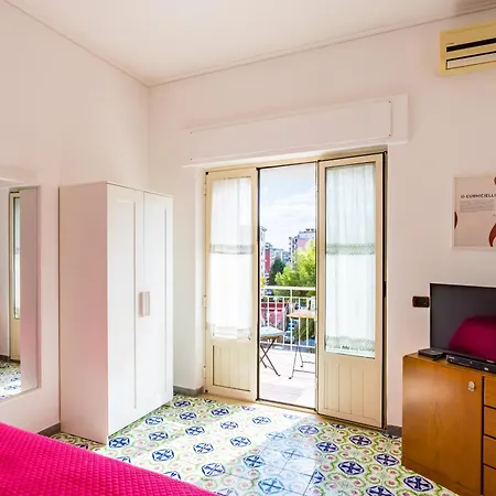 Casa Mariapia Al Vomero By Napoliapartments Apartman