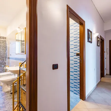 Casa Mariapia Al Vomero By Napoliapartments Apartman