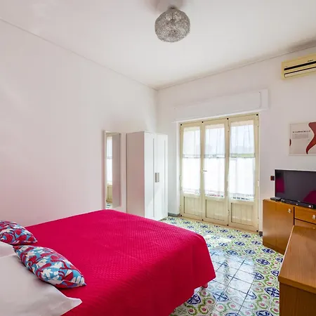 Apartman Casa Mariapia Al Vomero By Napoliapartments Nápoly